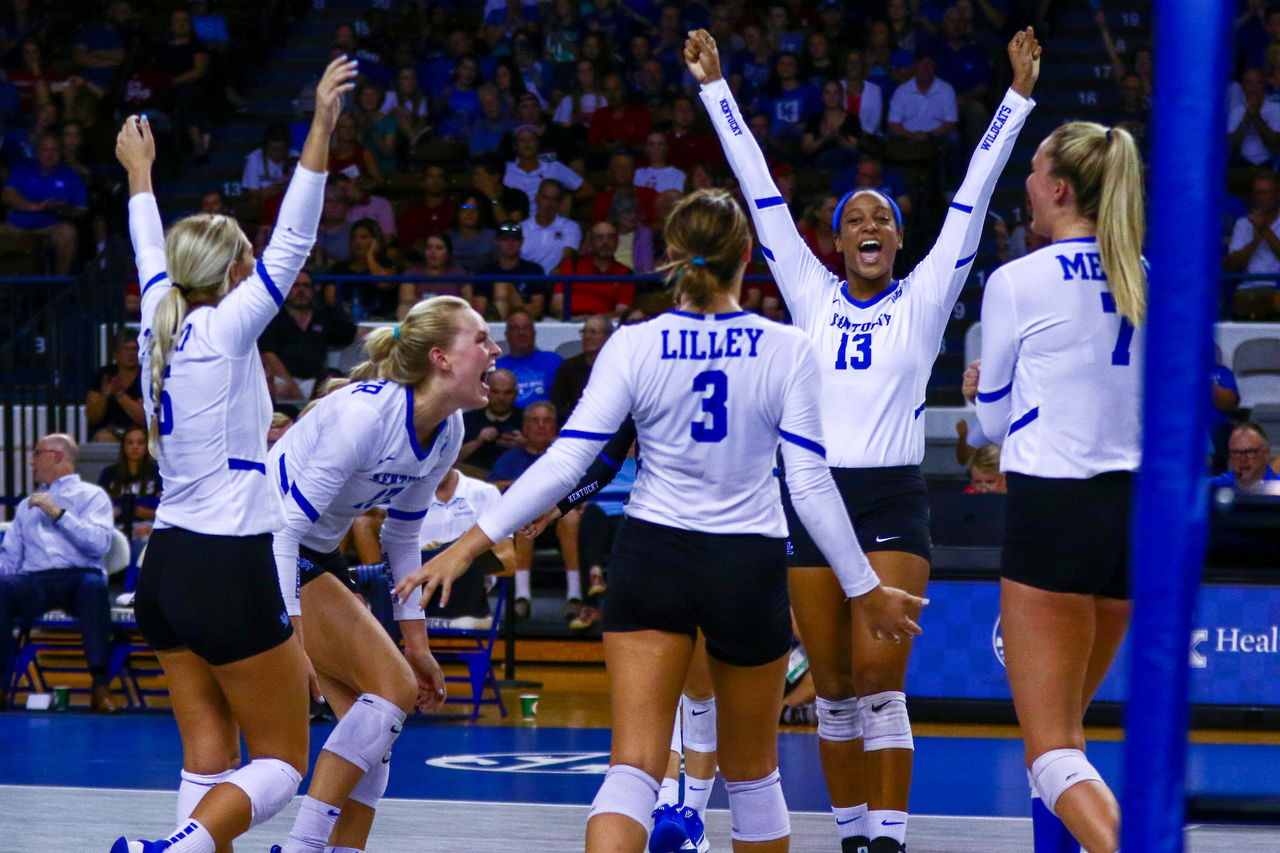 Leah Edmond. 

UK defeats UofL 3-0. 

Photo by Sarah Caputi | UK Athletics