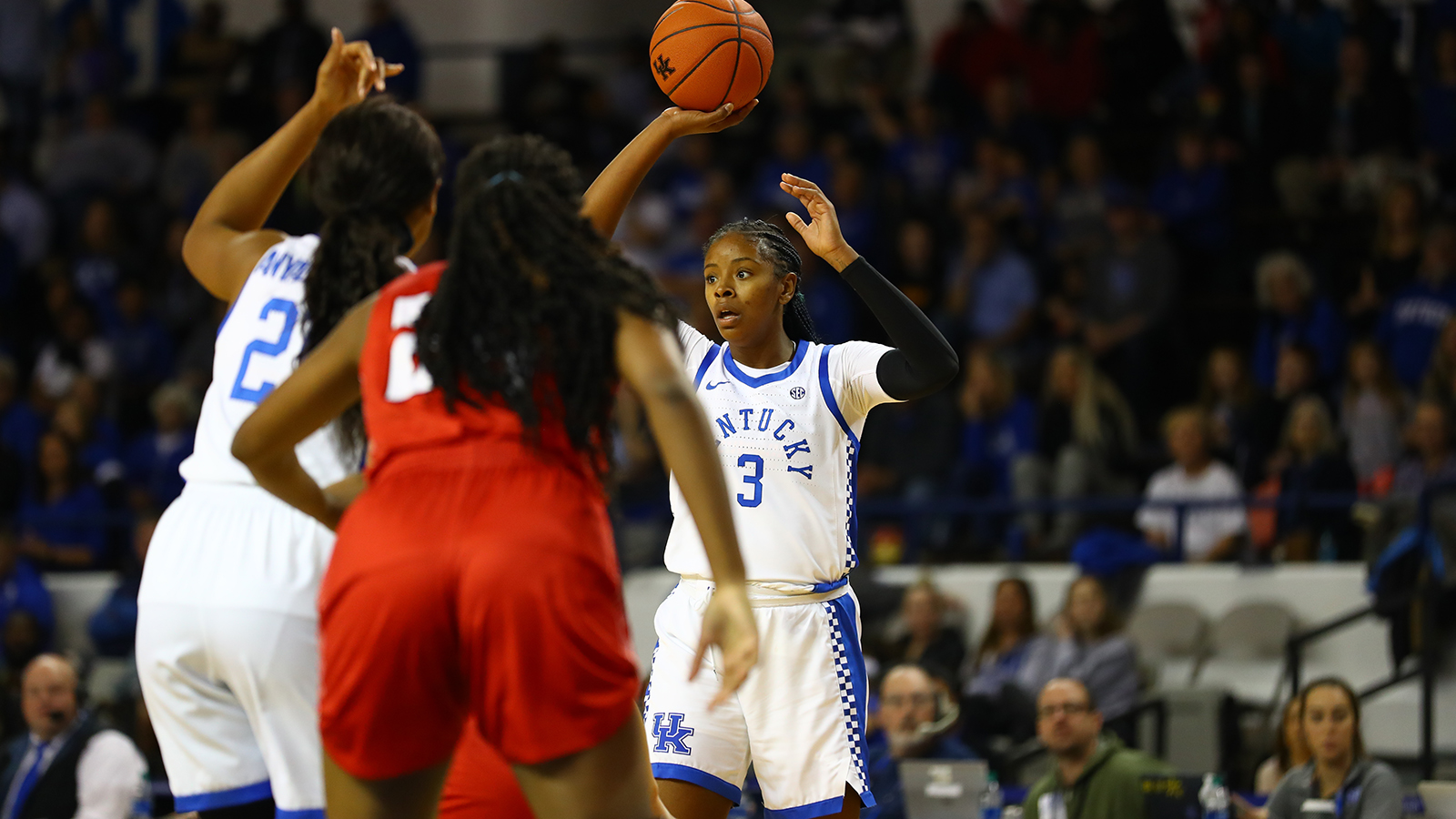 Balanced Scoring Effort Leads No. 14 Kentucky Past Austin Peay