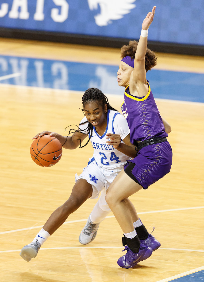 Taylor Murray.


The UK women?s basketball team beat LSU on senior day on Sunday, February 24, 2019.

Photo by Elliott Hess | UK Athletics