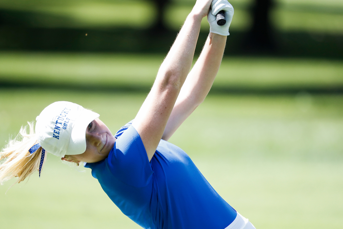 Sarah Shipley.

Women's golf practice.

Photo by Chet White | UK Athletics