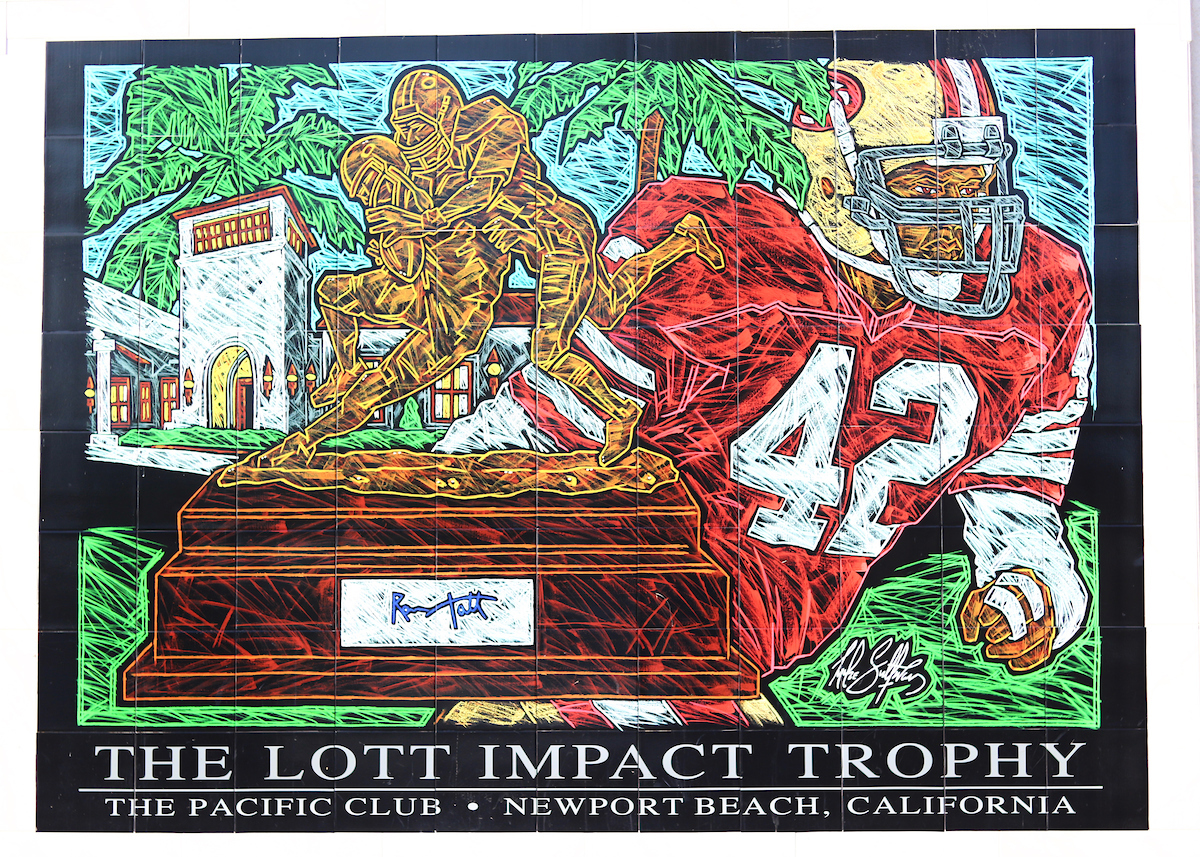 Senior LB, Josh Allen is the winner of the 2018 Lott IMPACT Trophy, which is presented to the college football defensive IMPACT player of the year.

Photos by Noah J. Richter | UK Athletics