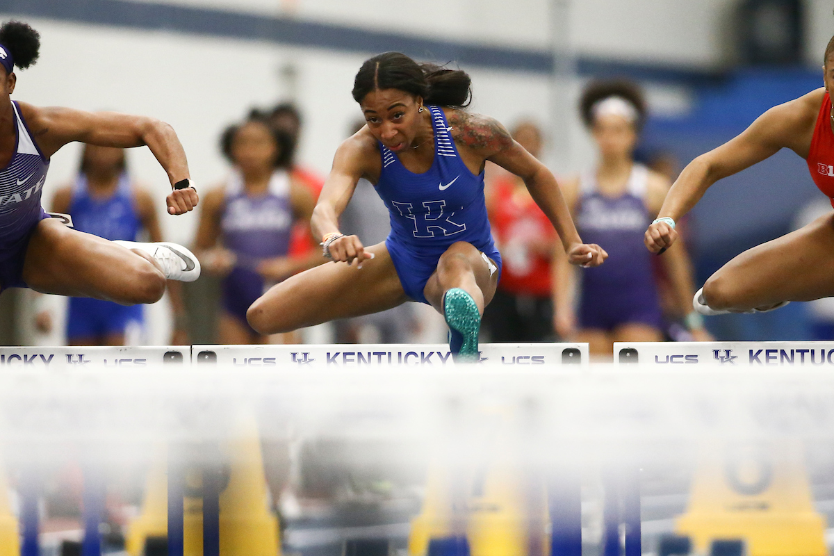 Faith Ross.

Jim Green Invitational.


Photo by Isaac Janssen | UK Athletics