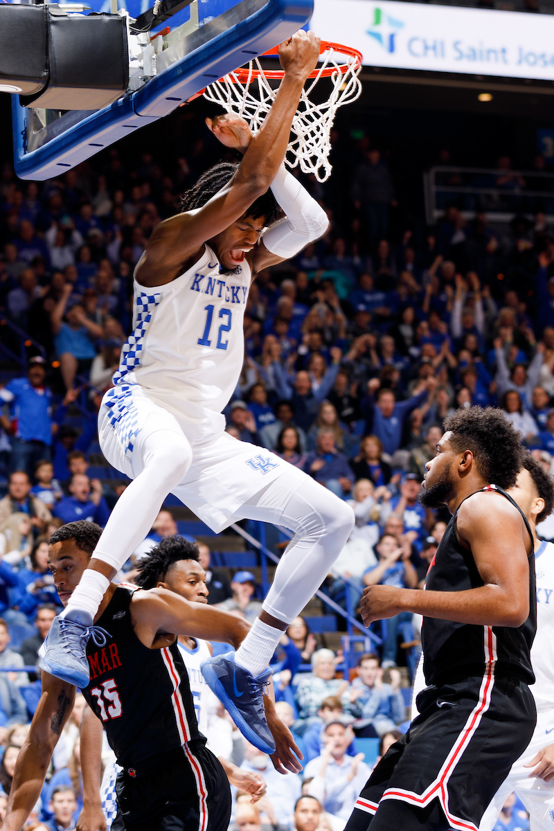 Keion Brooks Jr.

Kentucky beat Lamar 81-56.


Photo by Elliott Hess | UK Athletics