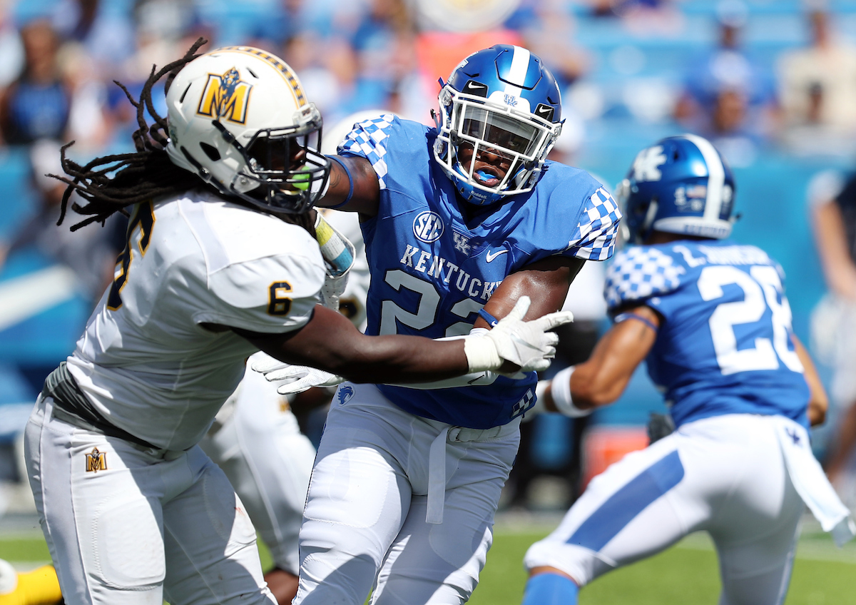 Chris Oats

UK football beats Murray State 48-10.

Photo by Britney Howard | UK Athletics