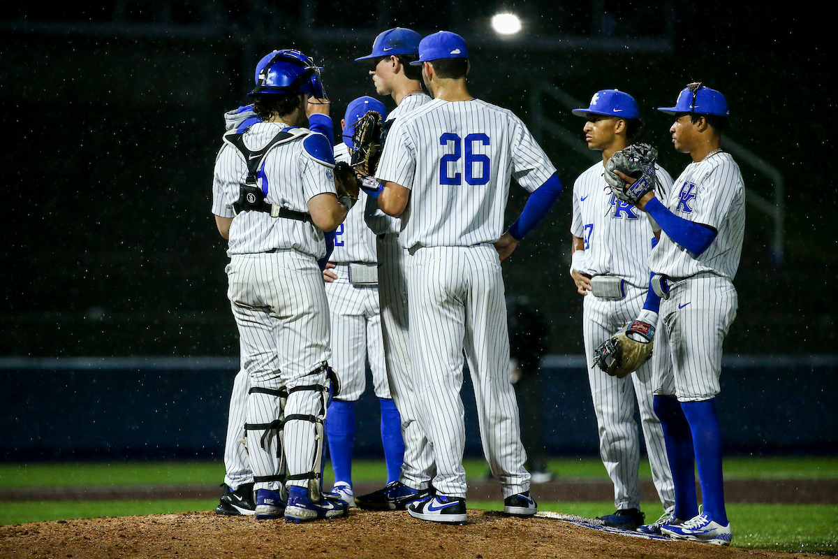 Zack Lee. Jacob Plastiak. Alonzo Rubalcaba. Daniel Harris IV. Ryan Ritter.

Kentucky beats Tennessee 5-2.

Photo by Sarah Caputi | UK Athletics