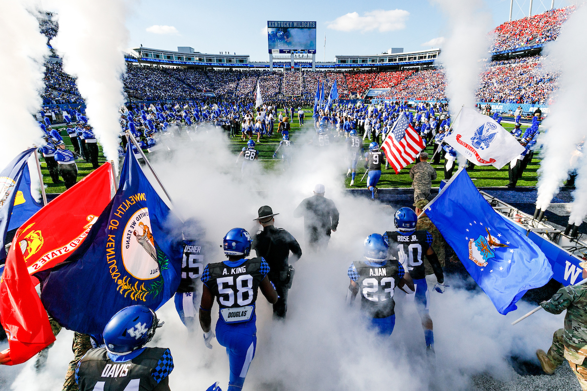 Team.

Georgia beats UK 34-17.


Photo by Elliott Hess | UK Athletics