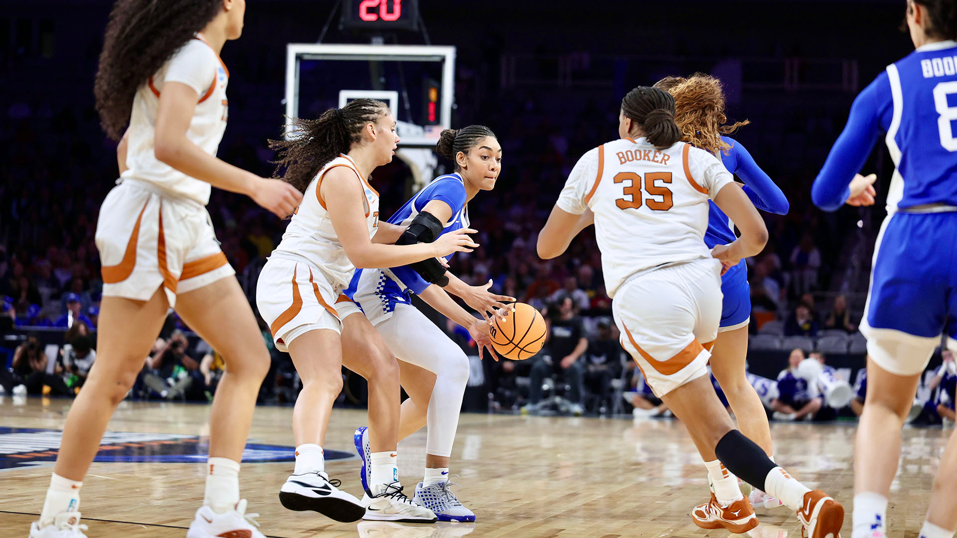 Kentucky Falls to Texas in NCAA Sweet 16