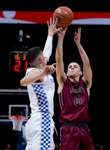 Tyler Herro

Mens basketball beat trans 94-66.


Photo By Barry Westerman | UK Athletics