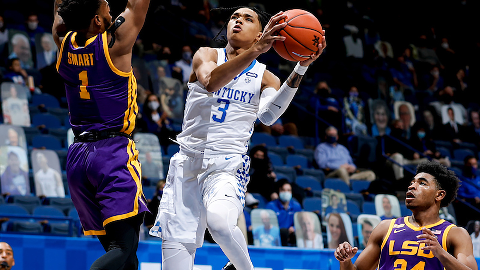 Offense Shines as Cats Down Tigers in Rupp