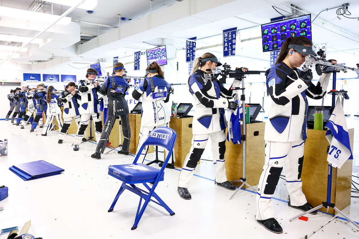 Rifle Travels to Withrow Invitational