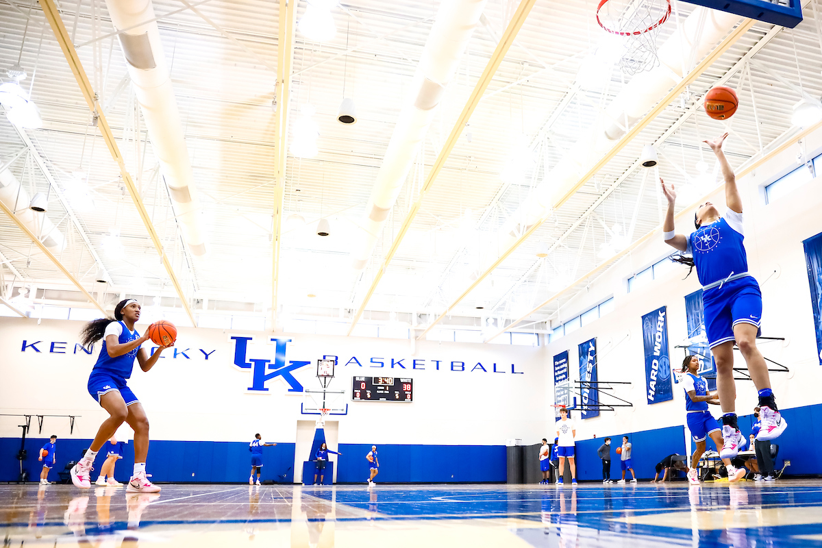 Jada Walker. Nyah Leveretter.

Kentucky Women’s Basketball Practice. 

Photo by Eddie Justice | UK Athletics