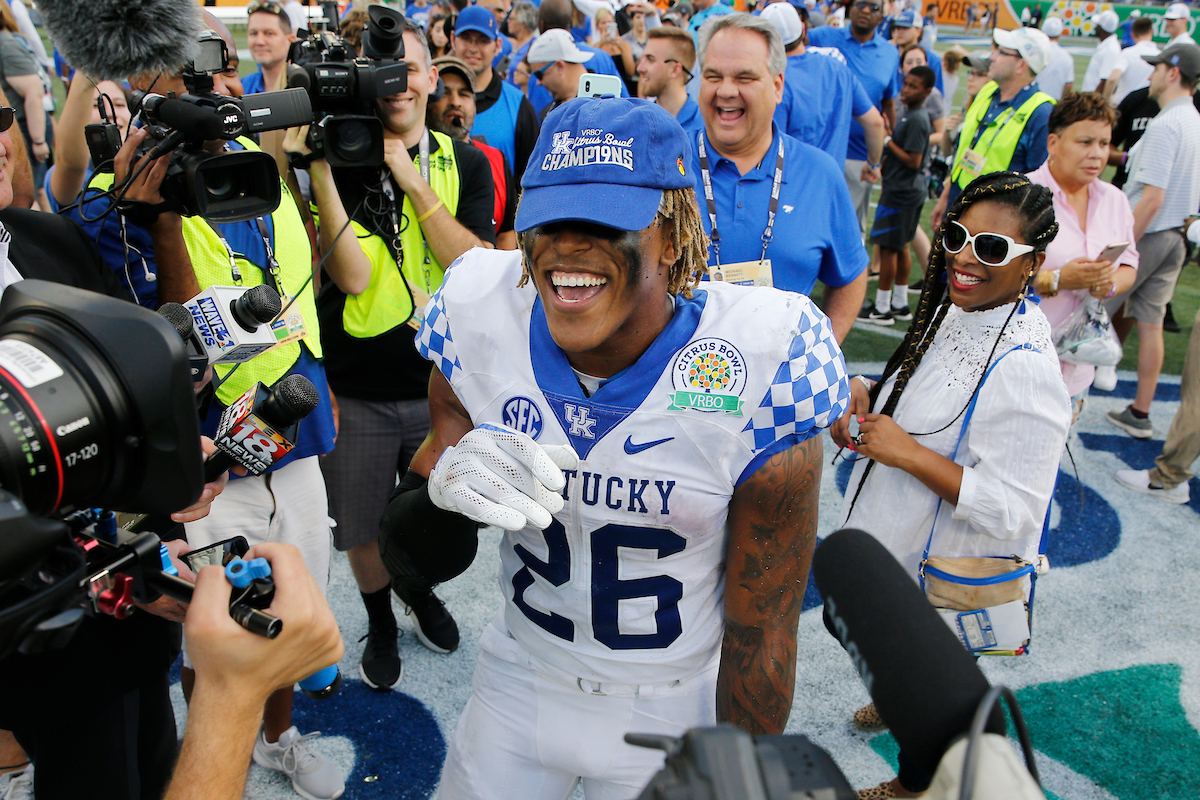 Benny Snell

The UK Football team beat Penn State 27-24 in the Citrus Bowl.

Photo by Michael Reaves | UK Athletics