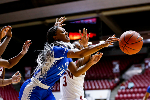 Tatyana Wyatt. 

Kentucky beat Alabama 81-71.

Photo by Eddie Justice | UK Athletics