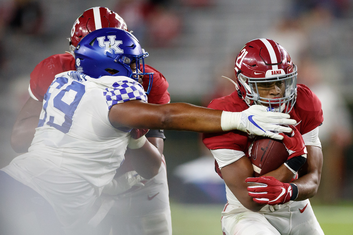 KORDELL LOONEY.

Kentucky falls to Alabama, 63-3.

Photo by Elliott Hess | UK Athletics
