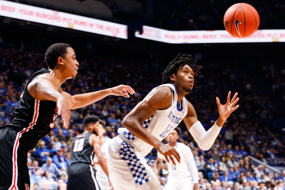Keion Brooks Jr.

Kentucky beat Lamar 81-56.


Photo by Elliott Hess | UK Athletics