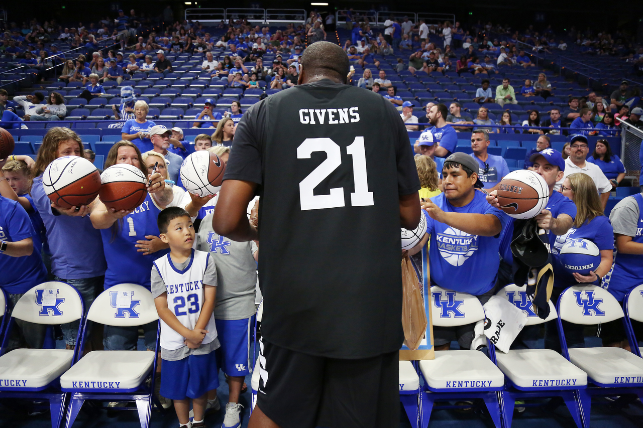 Former Kentucky men's basketball players across a number of decades came back to Rupp Arena for the 2017 UK Alumni Charity Series. 