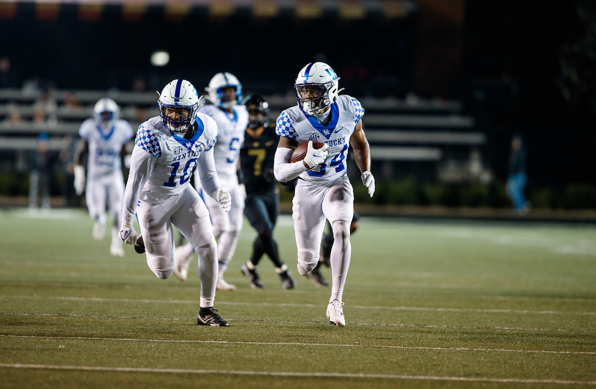 Jalen Geiger

Kentucky beats Vandy, 34-17.

Photo by Jacob Noger | UK Athletics