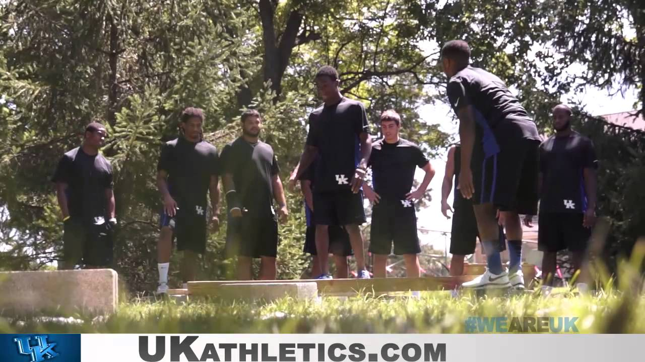 Kentucky Wildcats TV: Football Leader Reaction Course