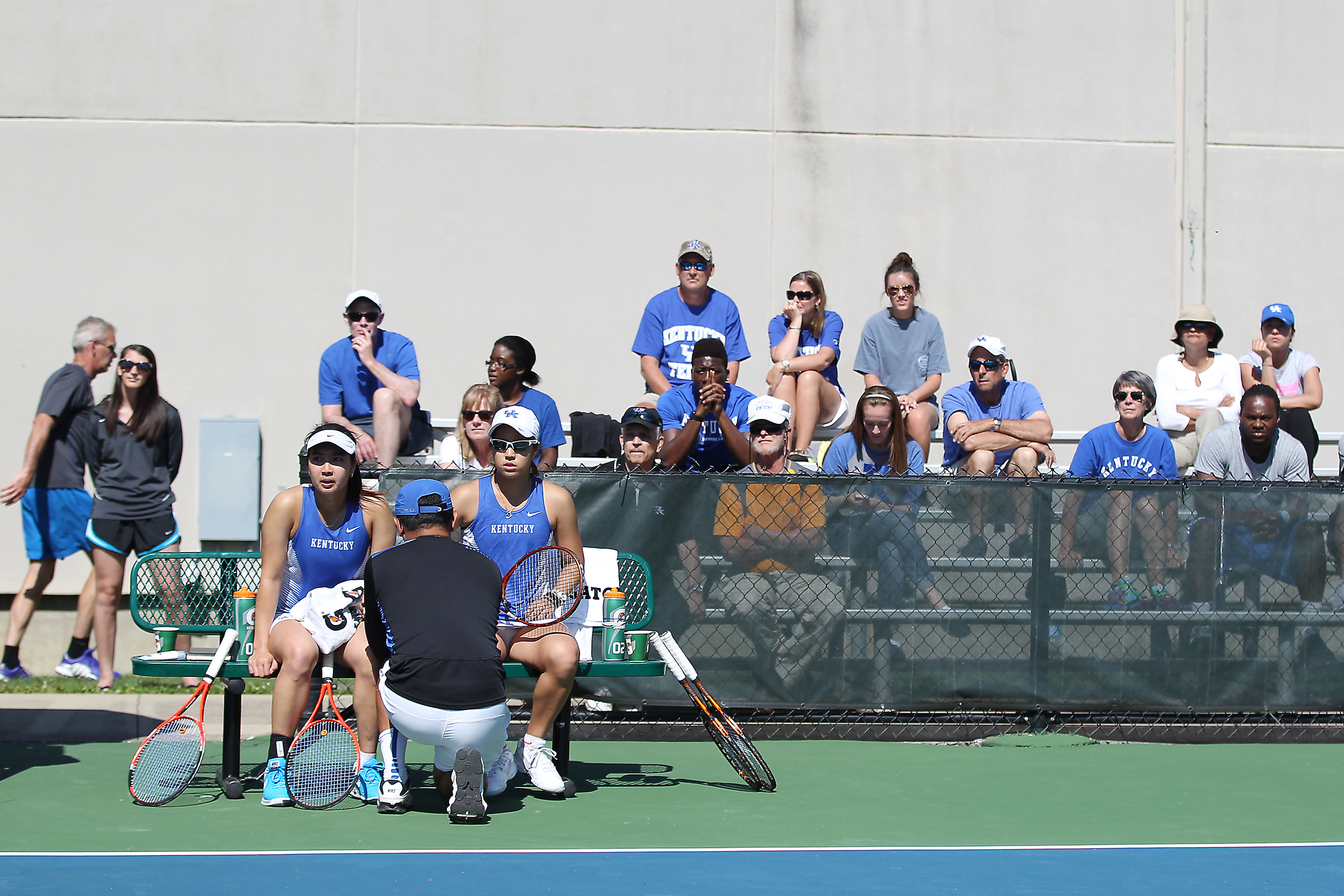 Adachi and Sutjiadi Outlast the Cardinal to Advance in Doubles Championship