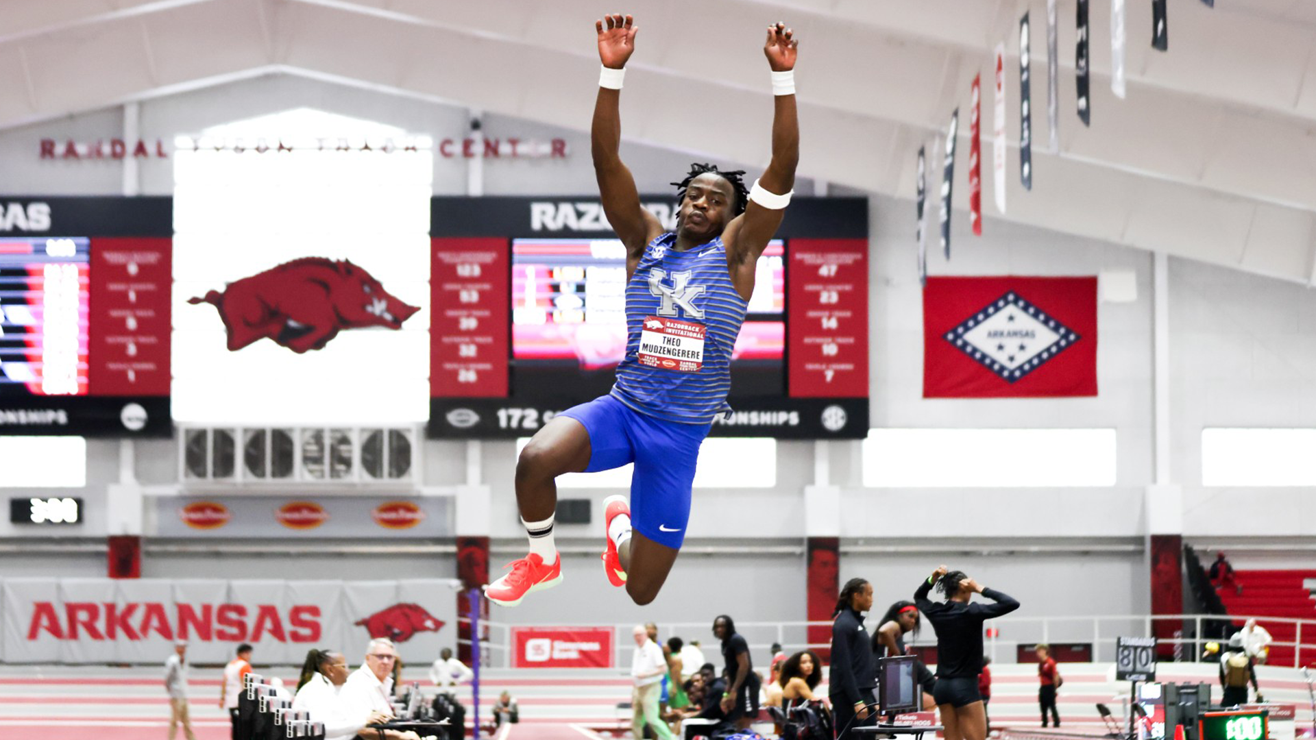 Five Top 10 Marks Fall on Final Day of Razorback Invitational