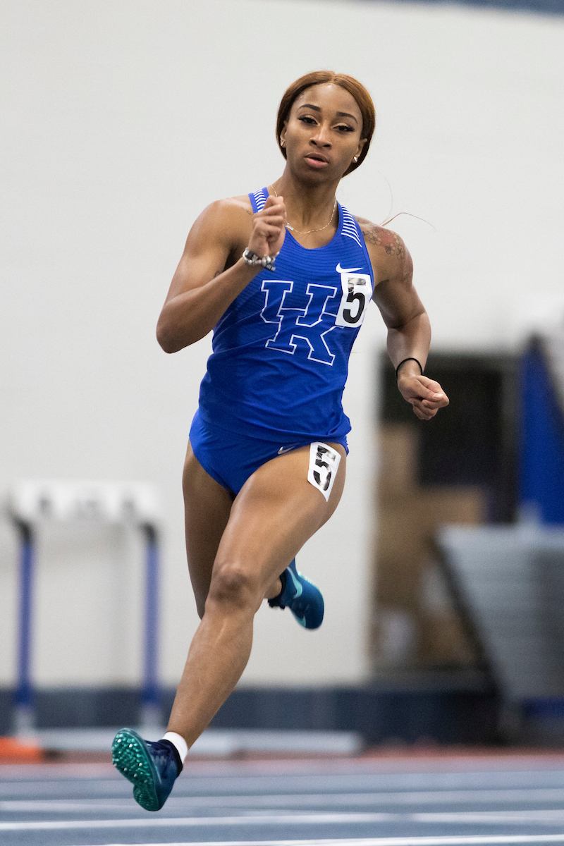 Faith Ross.

Jingle Bells Open.


Photo by Chet White | UK Athletics