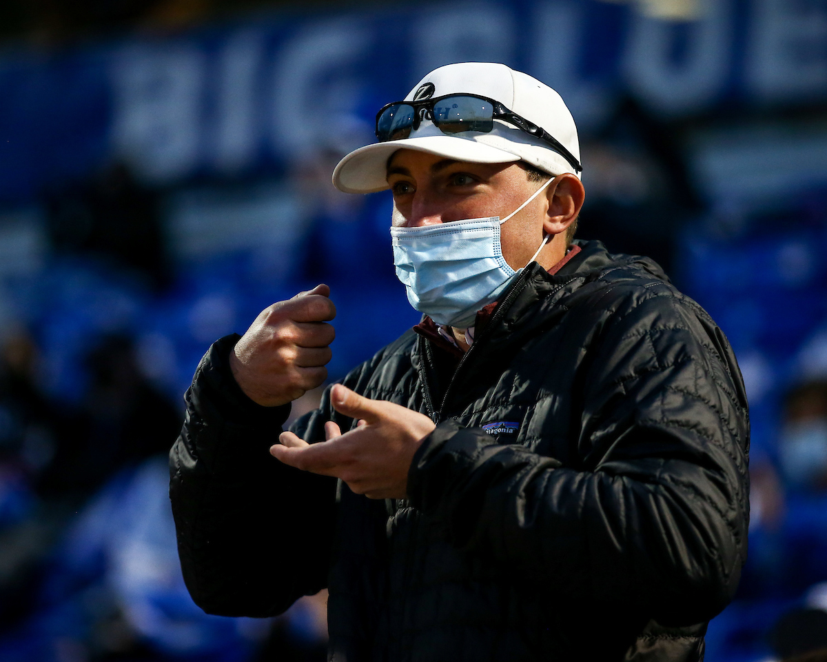 Fan. 

Kentucky defeats LSU 7-5. 

Photo by Eddie Justice | UK Athletics