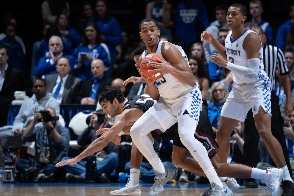 PJ Washington

Men's Basketball beats IUP 86-64.

Photo by Mark Mahan | UK Athletics