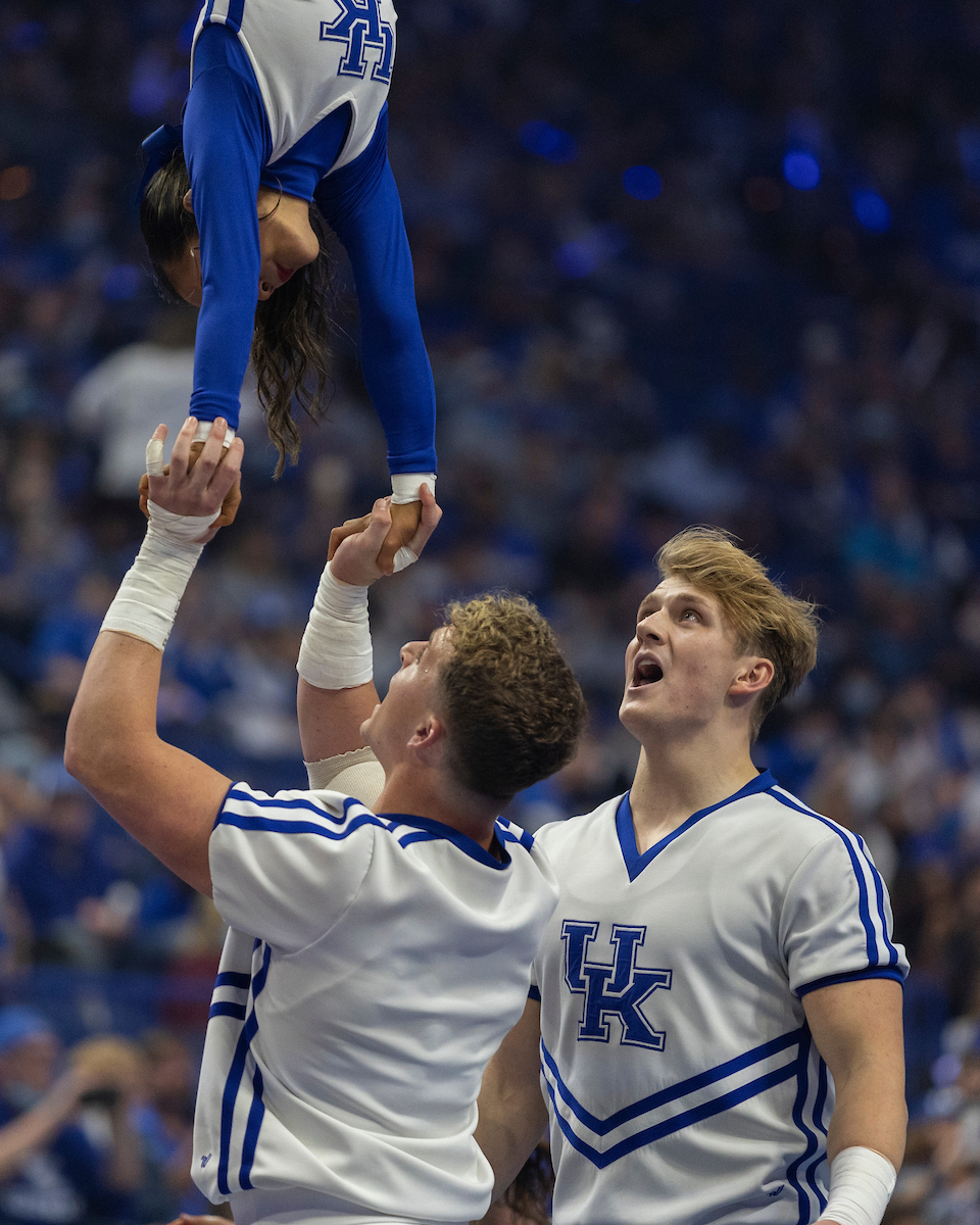 Cheer.

Big Blue Madness.

Photo by Grant Lee | UK Athletics