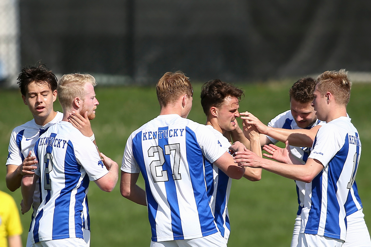 Team.

Kentucky loses to Bradley 2-1.

Photo by Grace Bradley | UK Athletics