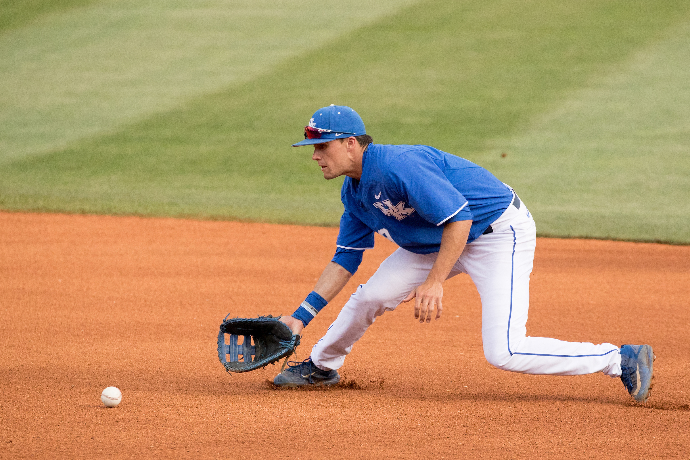 Kentucky’s White Wins Rawlings Gold Glove Award