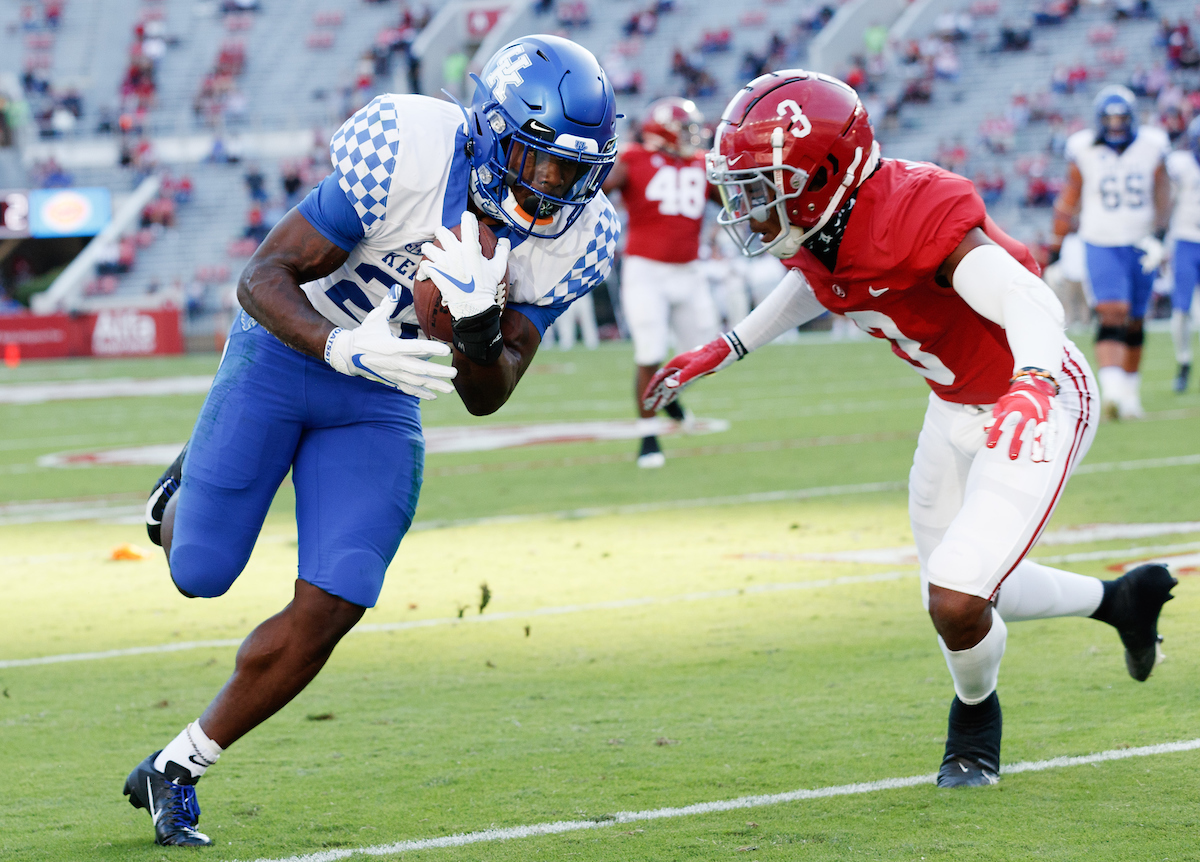 KAVOSIEY SMOKE.

Kentucky falls to Alabama, 63-3.

Photo by Elliott Hess | UK Athletics