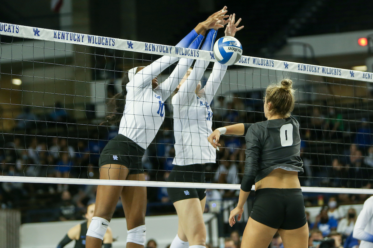 Reagan Rutherford and Elise Goetzinger.

Kentucky beats Mizzou 3 - 0.

Photo by Sarah Caputi | UK Athletics