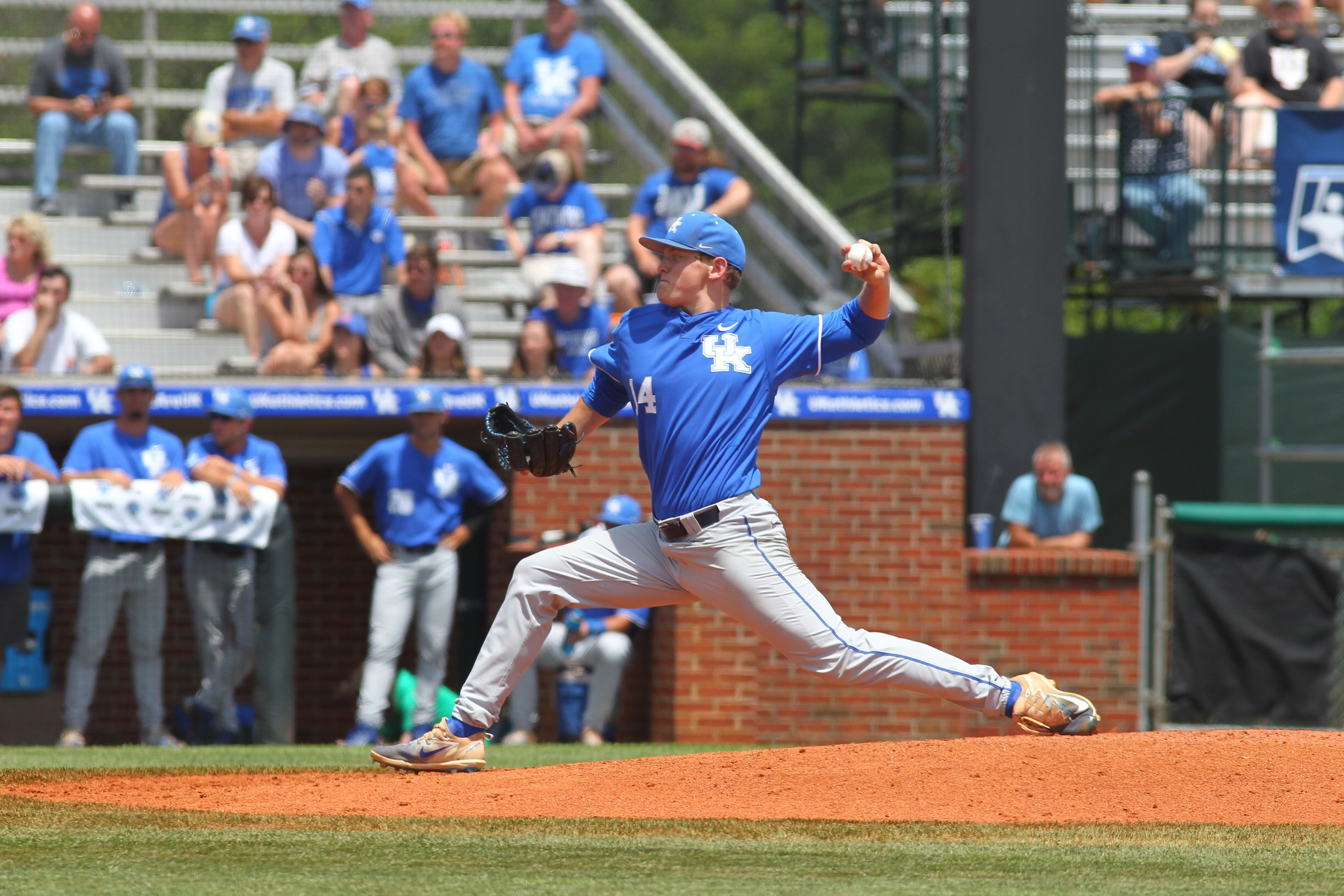 Resilient Thompson Pitches UK into Regional Final