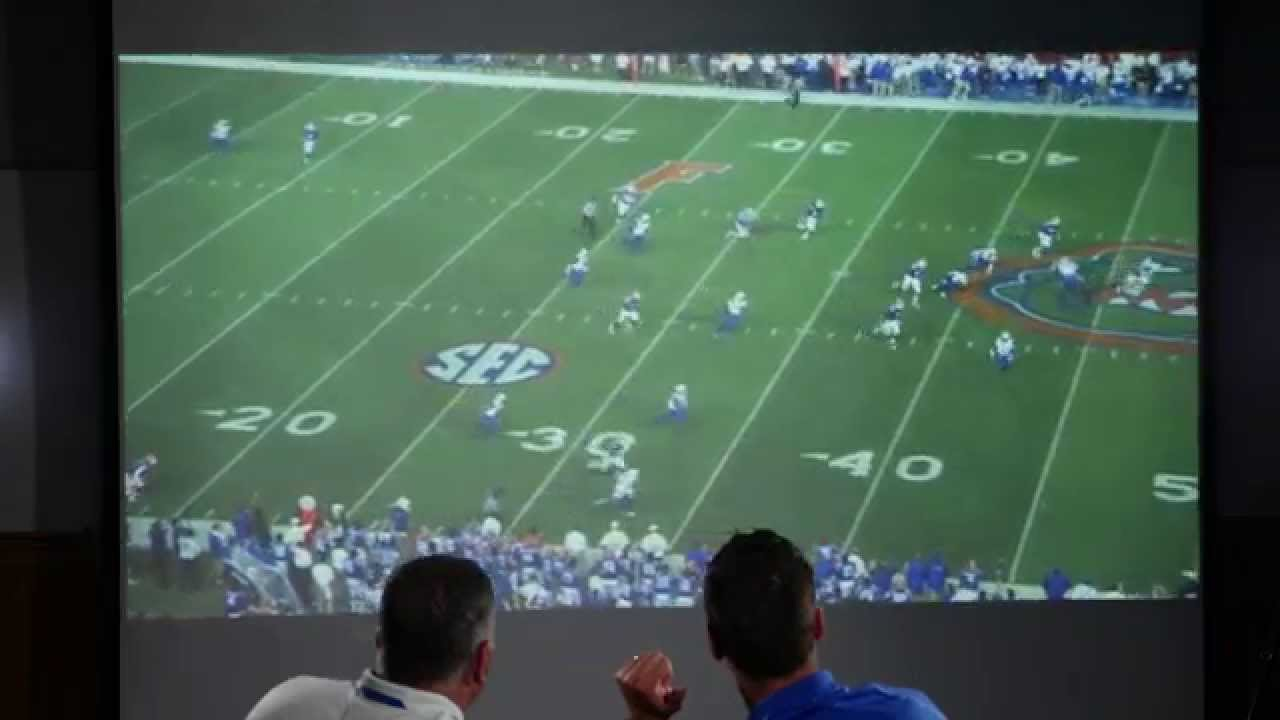 Kentucky Wildcats TV:Coaches Cutups Defensive Looks w/ Coach Eliot