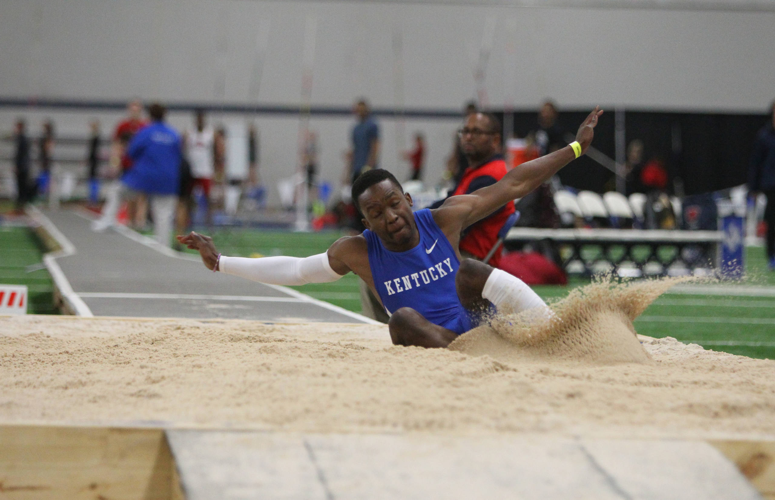 Saunders Shows Solid Form on Kentucky Invitational Day Two