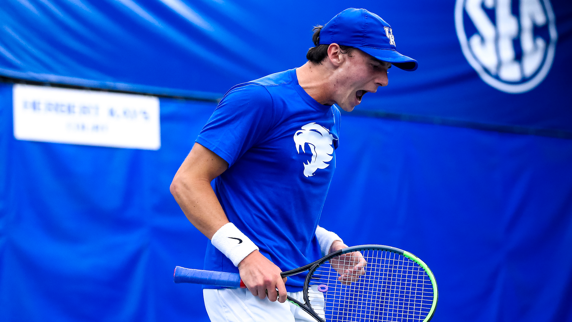 Kentucky Sweeps Arkansas, Advances to SEC Tournament Semifinals