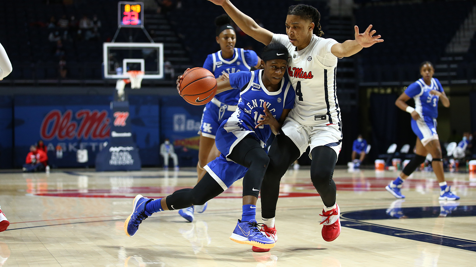 No. 15 Kentucky Upset by Ole Miss in Oxford