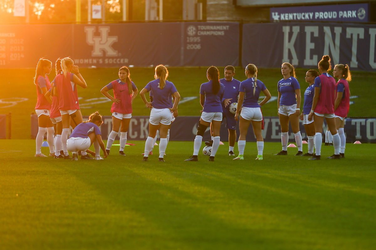 Team.

Kentucky loses to LSU 0-1.

Photo by Grace Bradley | UK Athletics