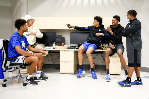 Dontaie Allen. Lance Ware. Jacob Toppin. Keion Brooks Jr. Robert Harris.

UK Sports Science lab.

Photo by Chet White | UK Athletics