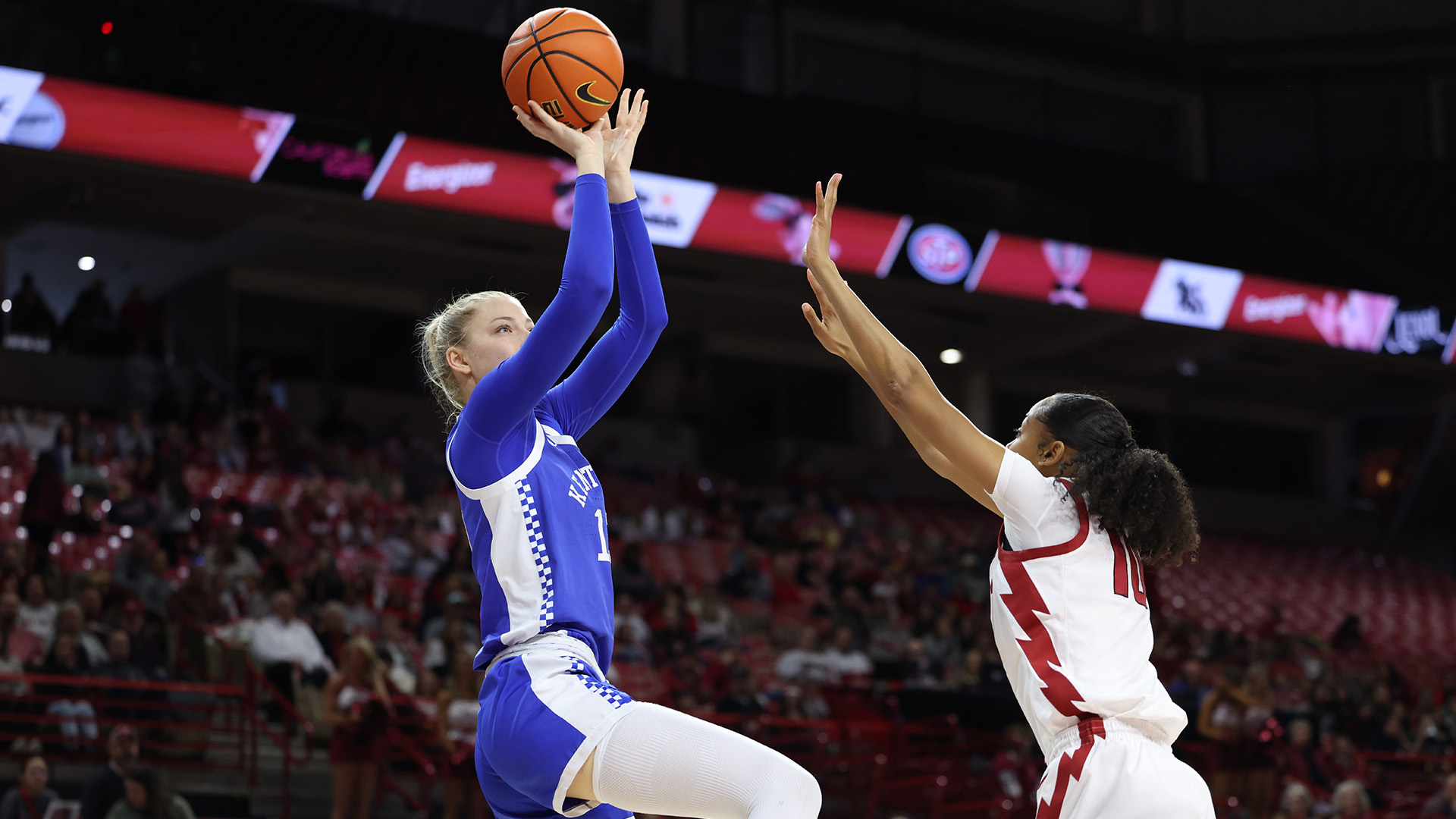 Strack's Career High Leads No. 18 Kentucky Past Arkansas