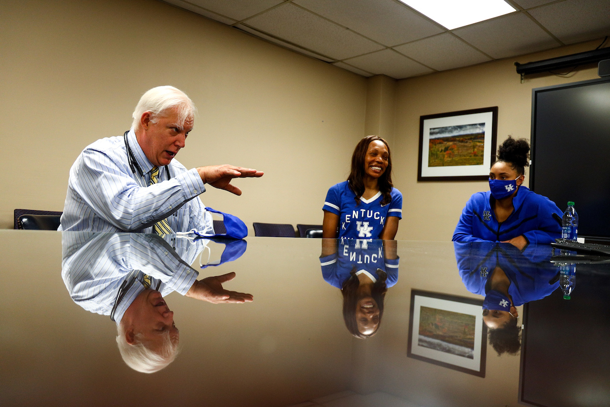 WBB Visits SandersBrown Center on Aging UK Athletics