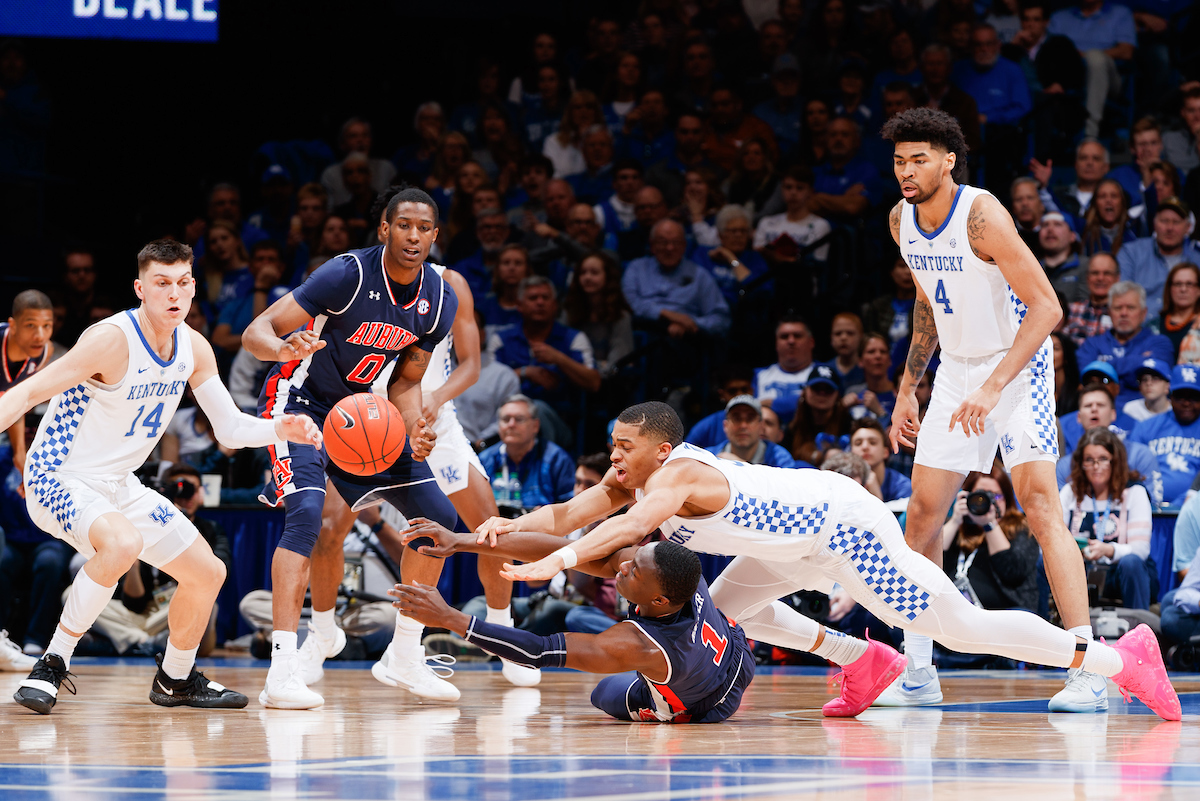 Keldon Johnson.


Kentucky beats Auburn, 80 - 53.

Photo by Elliott Hess | UK Athletics