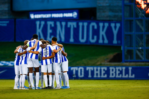 Team. 

UK defeats FAU 3-0. 

Photo by Sarah Caputi | UK Athletics