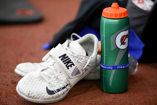 Details.

Jingle Bells Open.

Photo by Isaac Janssen | UK Athletics