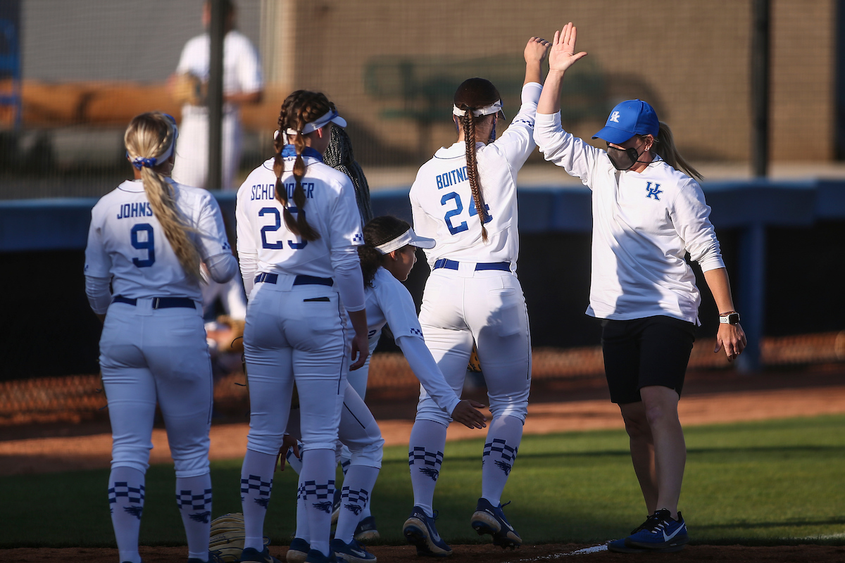 Team.

Kentucky loses to Georgia, 5-2.

Photo by Grace Bradley | UK Athletics