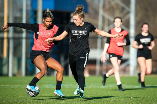 Hailey Farrington-Bentil..

Kentucky Women’s Soccer Practice. 

Photo by Eddie Justice | UK Athletics