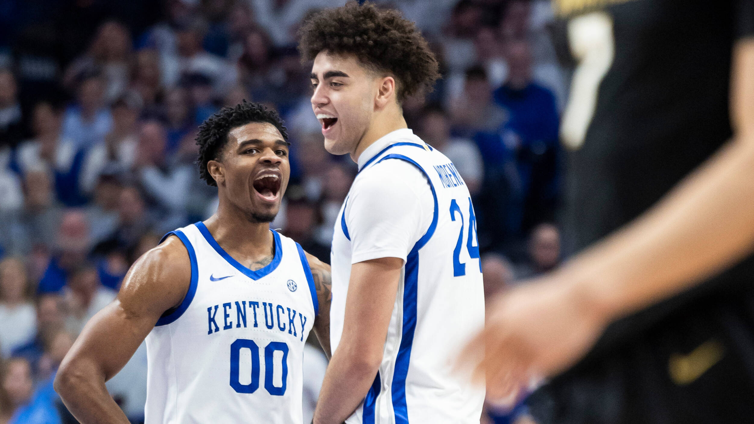 Otega Oweh, Malachi Moreno Among All-SEC Awardees