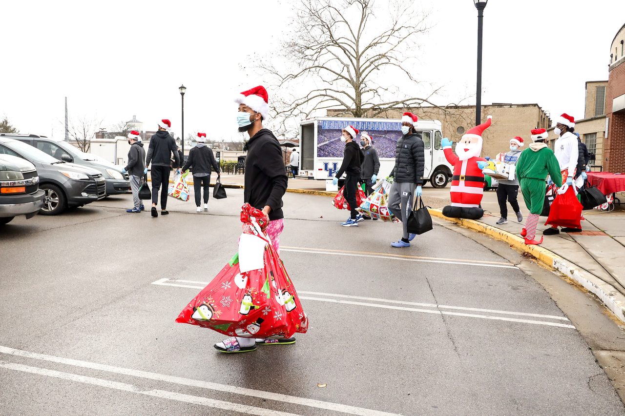 Davion Mintz.

Kentucky men's basketball gives back for the holidays.

Photo by Eddie Justice | UK Athletics