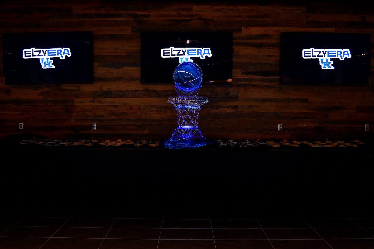 Ice Sculpture.

Elzy Era Luncheon.

Photo by Eddie Justice | UK Athletics