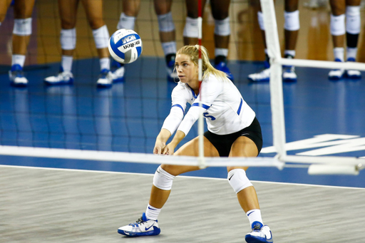 Lauren Tharp. 

UK beat Mich 3-0.

Photo By Barry Westerman | UK Athletics